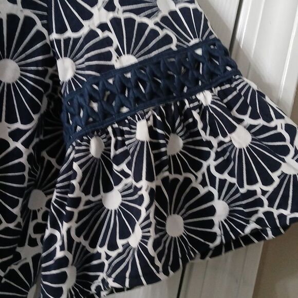 Crown & Ivy navy and white short sleeve top shirt Sz S NWOT - Picture 4 of 8